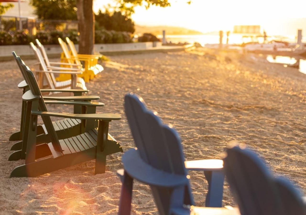 The Cove Lakeside 4*