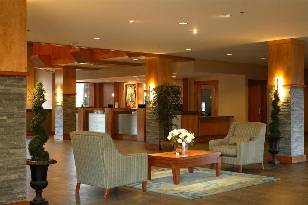 The Cove Lakeside Resort