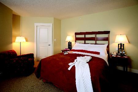 The Cove Lakeside 4* West Kelowna