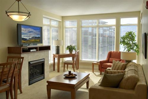 The Cove Lakeside Resort West Kelowna