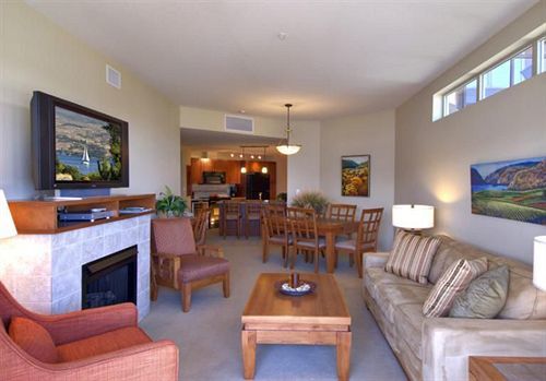 The Cove Lakeside Resort